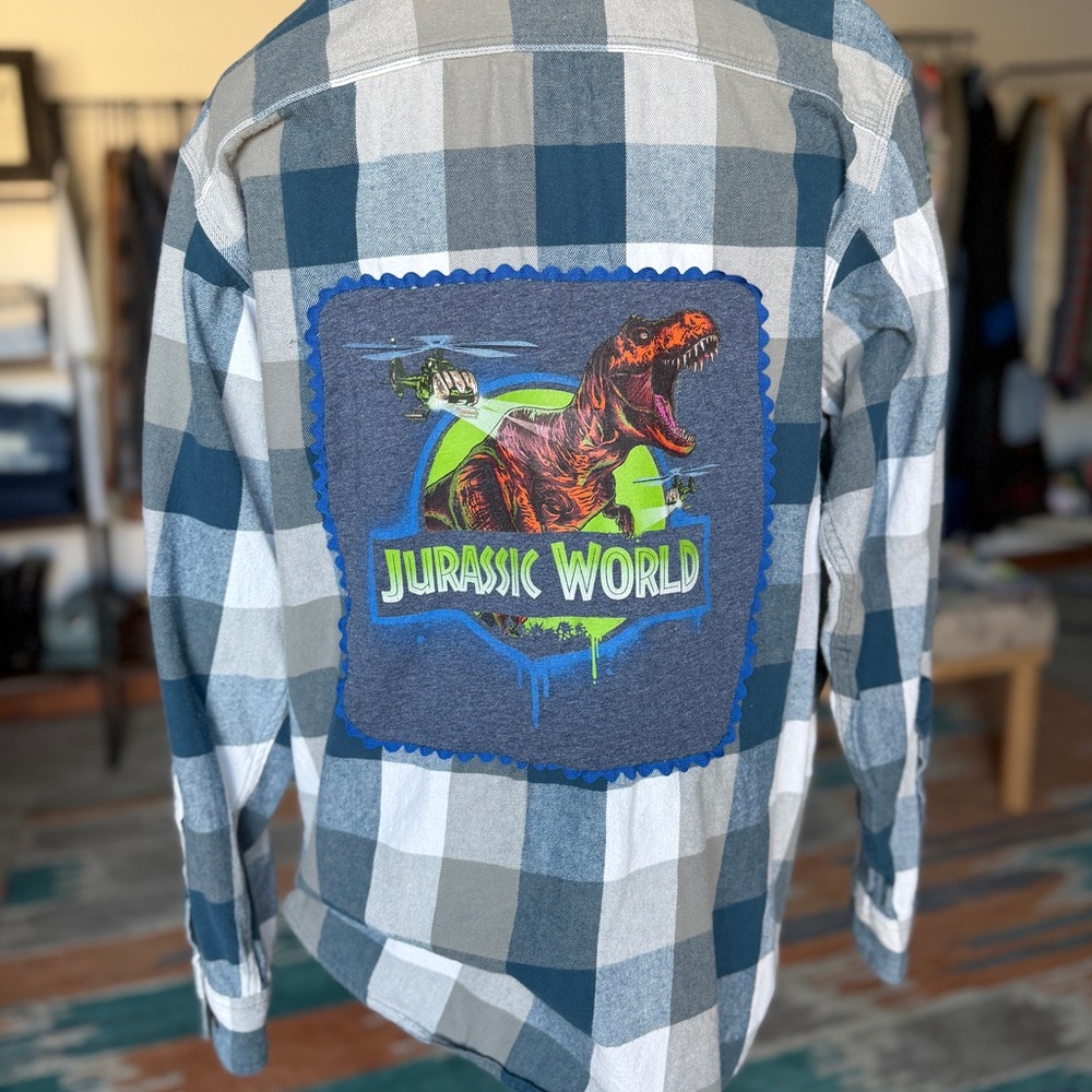 Upcycled Flannel w/ Vintage Graphic Tee Back Patch – Reworked Shirt